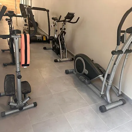 Iri N3 Con Un Bano Compartido Y Balcon